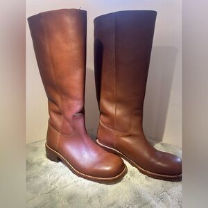 Nearly new women's leather Steve Madden Riggs boot, Sz 8